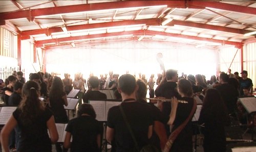 Concert at Qalandia Checkpoint