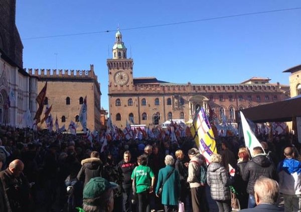 Gli sparuti del fondopiazza