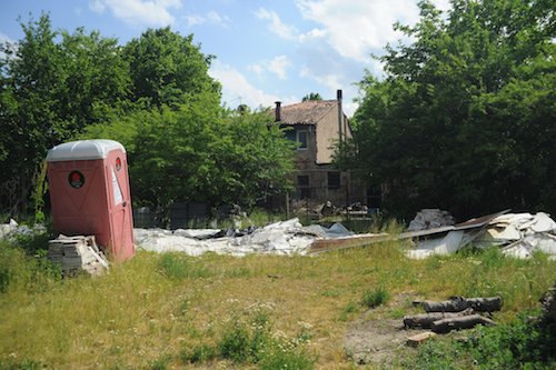 La casa e il terreno di Via Fantoni, dopo lo sgombero di settembre 2015