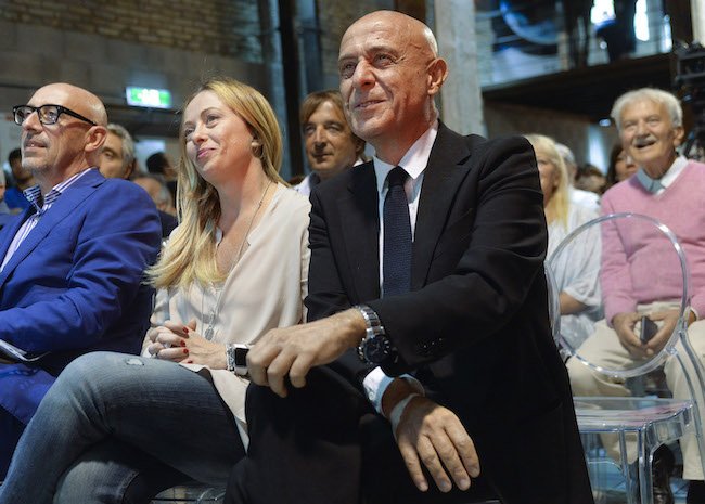 Minniti gongolante ad Atreju