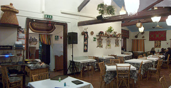 Panoramica sala del ristorante Adal, Bologna