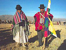 Coppia Aymara. Dietro di loro, il futuro
